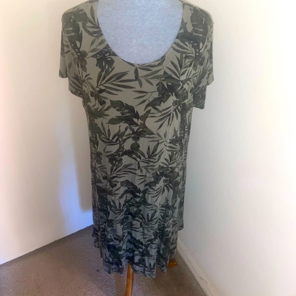 EUC Old Navy Forest Green Tropical Leaf Dress - Picture 1 of 4